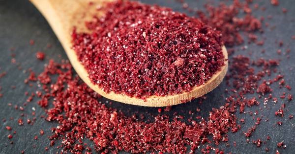 Sumac : Cultivation and dying or medicinal Uses of iranian sumac